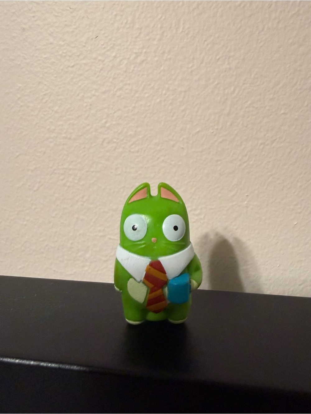 Hasbro Lost Kitties Series 1 Francis Green Cat Figure Office Worker